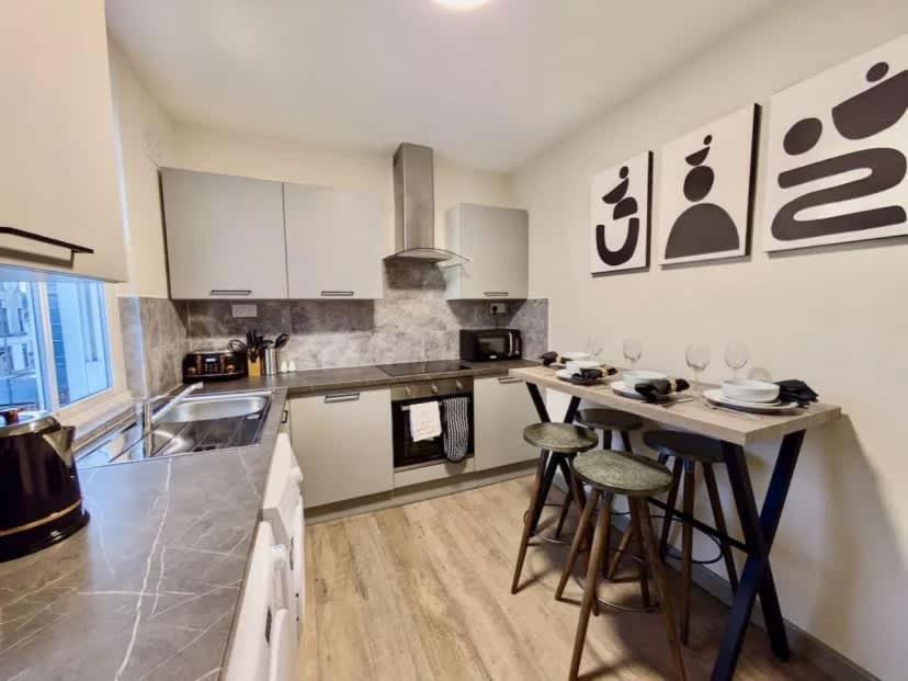 Netflix-13min To Battersea Park-smart Tv-wifi-wd * London